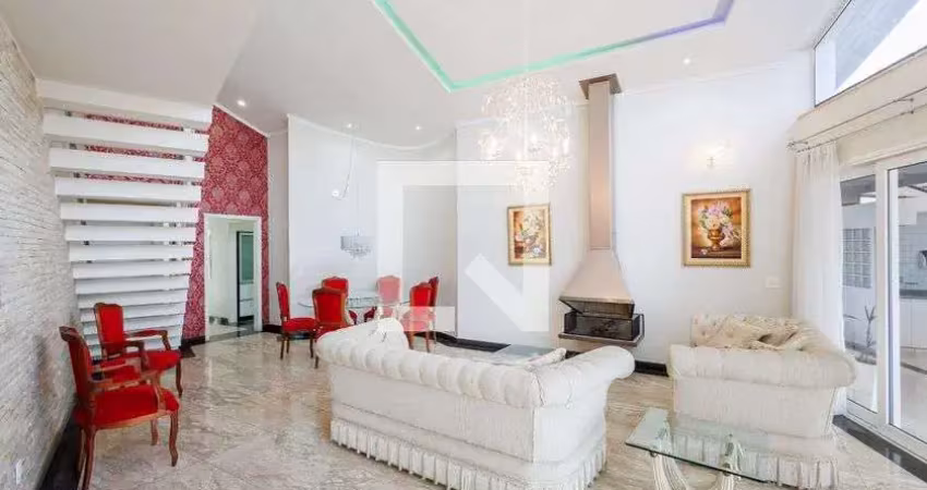 Casa / sobrado em condomínio para aluguel - esplanada independência, 3 quartos,  450 m² - taubaté