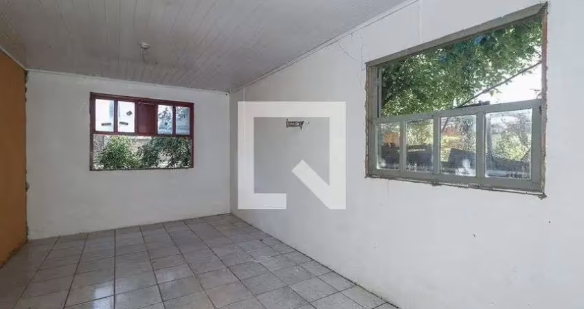 Casa com 1 quarto para alugar na Rua Dona Teodora, Humaitá, Porto Alegre