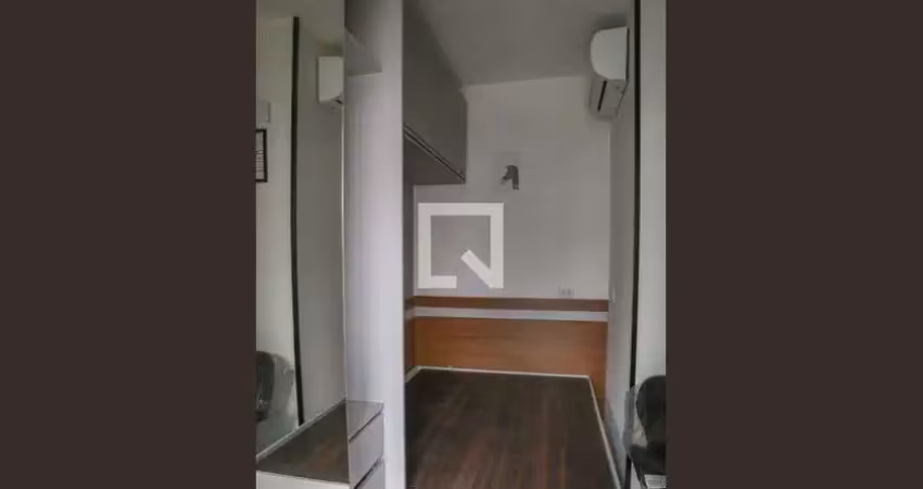 Kitnet / stúdio para aluguel - bom retiro, 1 quarto,  18 m² - são paulo