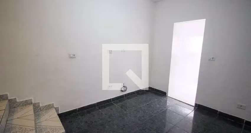 Casa com 2 quartos para alugar na Rua Afonso Vidal, Panamby, São Paulo