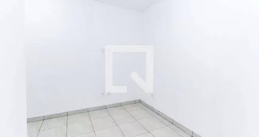 Casa com 1 quarto para alugar na Avenida Caititu, Itaquera, São Paulo