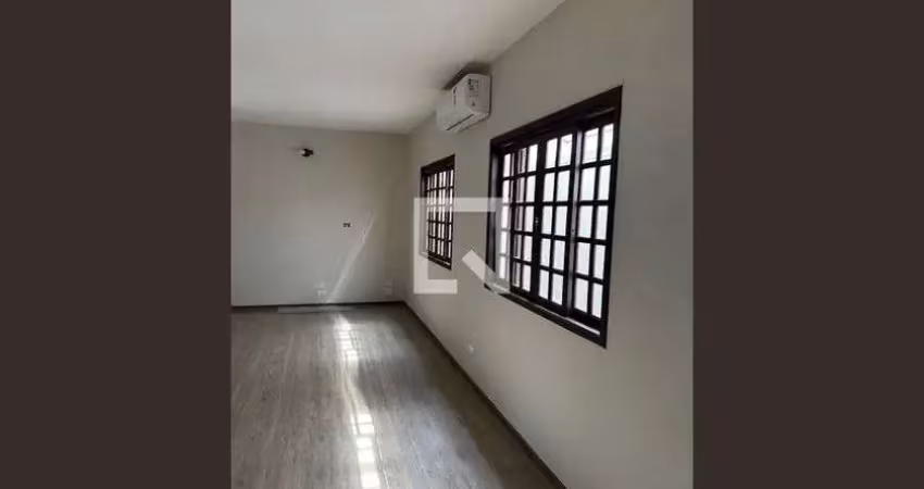 Casa com 2 quartos para alugar na Rua Bartolomeu Feio, Brooklin, São Paulo