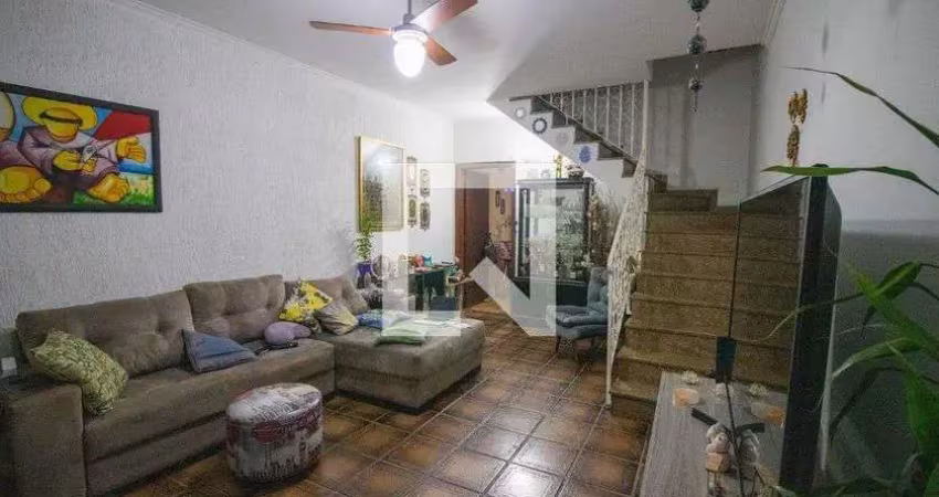 Casa com 2 quartos para alugar na Rua Guaraiúva, Brooklin, São Paulo