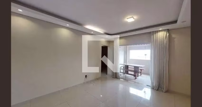 Casa com 2 quartos para alugar na Rua Professor Roldão de Barros, Rio Bonito, São Paulo