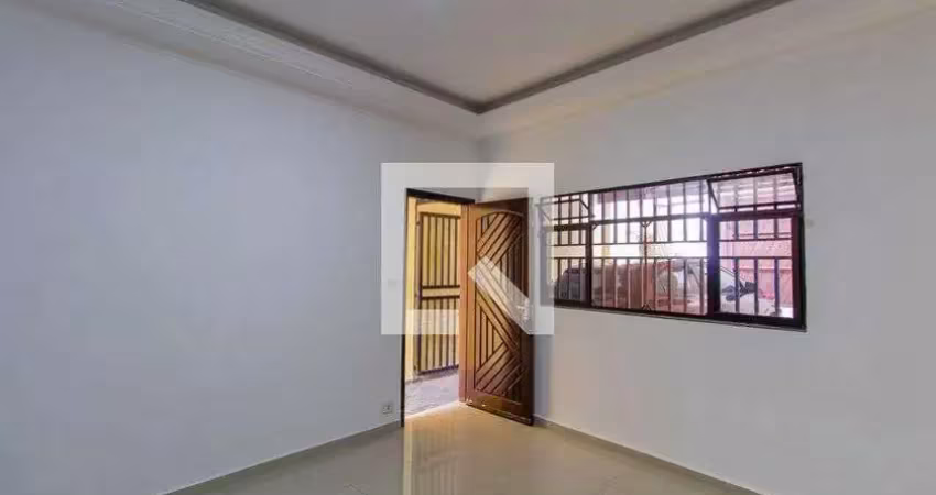 Casa com 3 quartos para alugar na Rua Wadih Hatti, Vila Ré, São Paulo