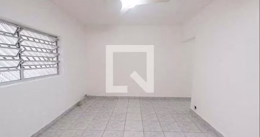 Casa com 2 quartos para alugar na Rua Conselheiro Furtado, Liberdade, São Paulo