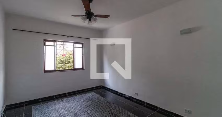 Casa com 2 quartos para alugar na Rua Marapuama, Alto da Lapa, São Paulo