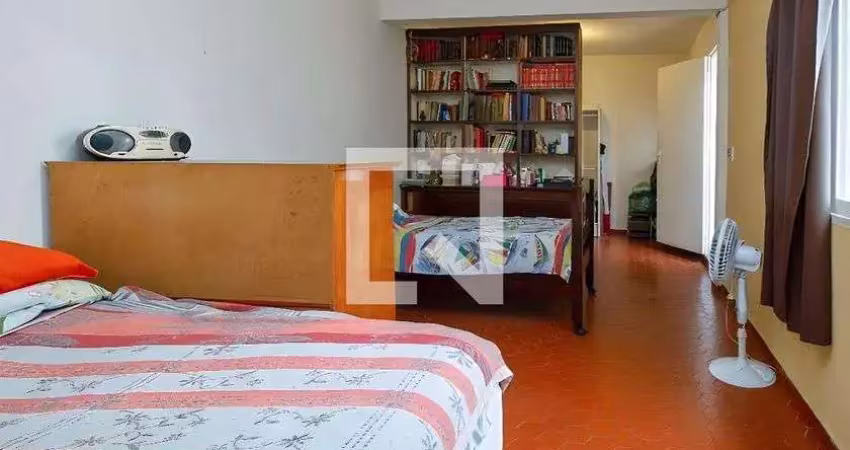 Casa com 4 quartos para alugar na Rua Panapoi, Campo Belo, São Paulo