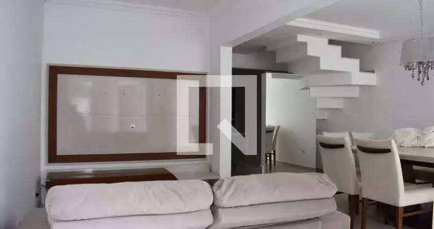 Casa com 3 quartos para alugar na Rua Doutor Pamphilo Assumpção, Parolin, Curitiba