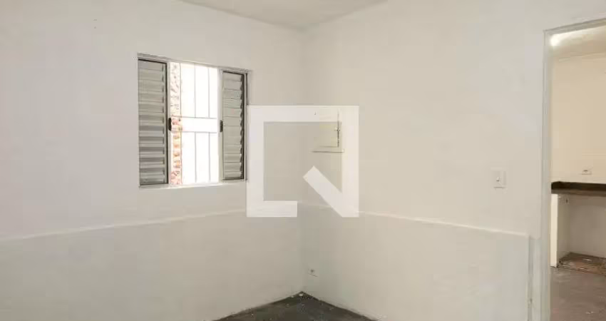 Casa com 1 quarto para alugar na Rua Waldemar Auto Simas, Jardim Robru, São Paulo