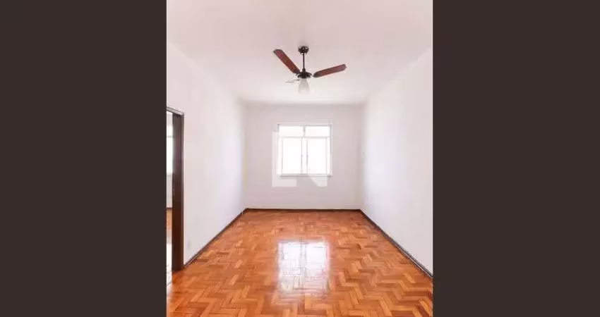Casa com 2 quartos para alugar na Rua Tenente Franca, Méier, Rio de Janeiro