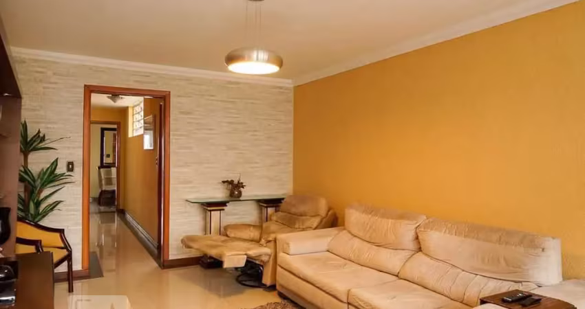 Casa com 3 quartos para alugar na Rua Coari, Vila Romana, São Paulo