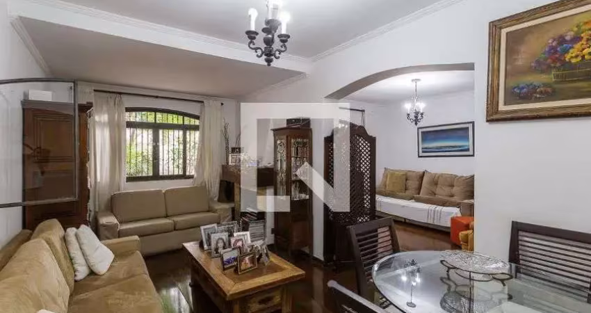Casa com 4 quartos para alugar na Alameda dos Araés, Moema, São Paulo