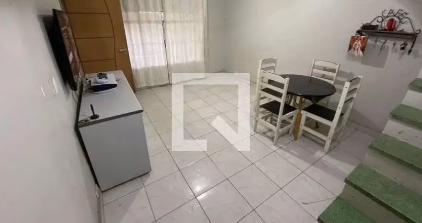 Casa com 3 quartos para alugar na Rua Raguna Cabral, Cambuci, São Paulo