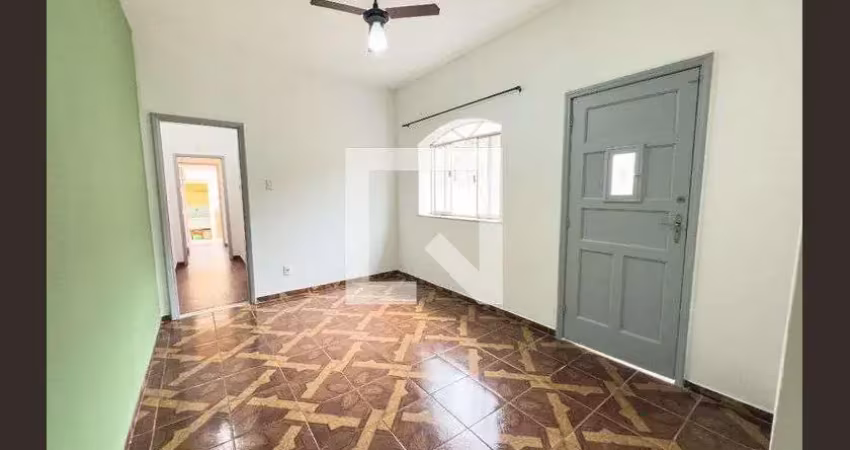 Casa com 2 quartos para alugar na Rua das Andorinhas, Olaria, Rio de Janeiro
