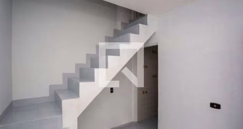 Casa com 2 quartos para alugar na Rua Pau do Café, Vila Nogueira, Diadema
