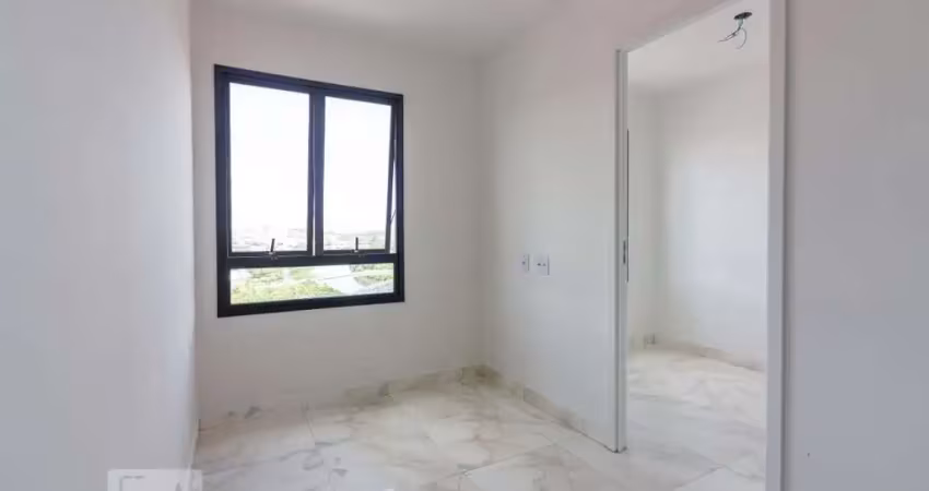 Apartamento com 2 quartos para alugar na Rua Jubair Celestino, Centro, Osasco