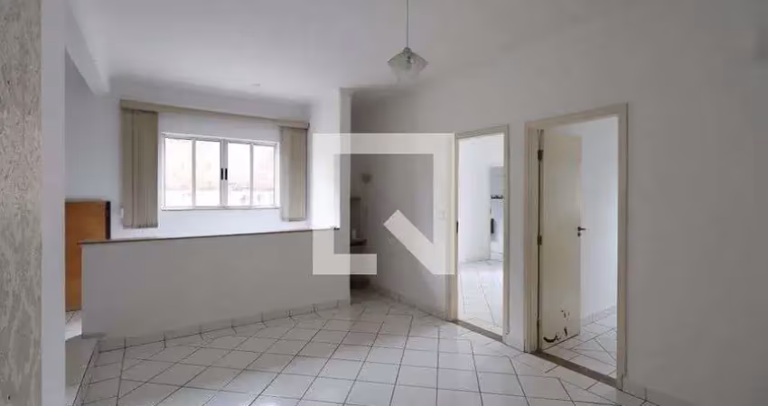 Casa com 2 quartos para alugar na Rua Tiquiá, Tatuapé, São Paulo