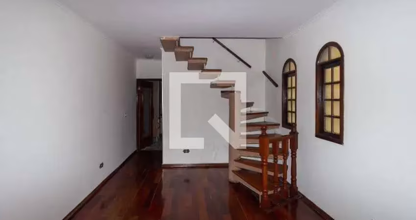 Casa com 3 quartos para alugar na Rua Antônio Fontoura Xavier, Vila Ema, São Paulo