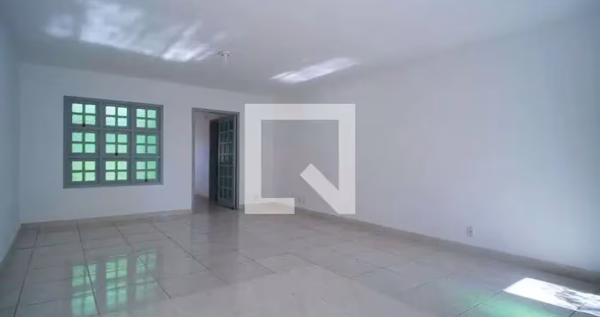 Casa com 4 quartos para alugar na Rua Santo Antônio, Centro, São Leopoldo