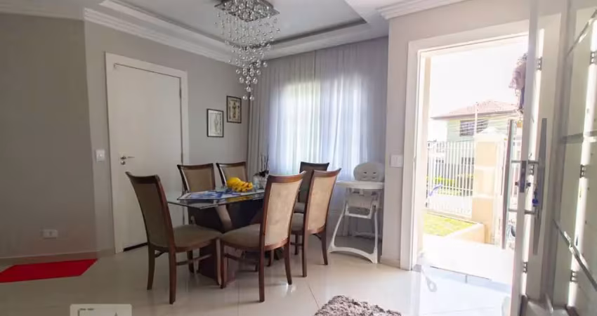 Casa com 3 quartos para alugar na Rua Luiz Jabonski, Novo Mundo, Curitiba