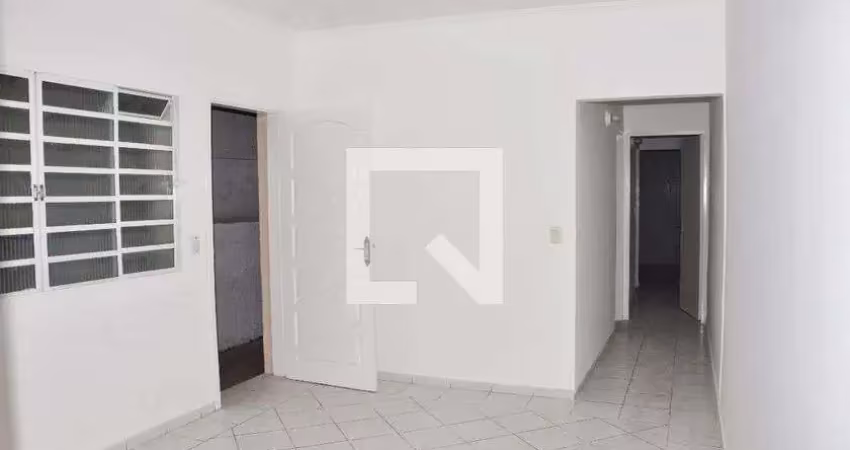 Casa com 4 quartos para alugar na Rua Augusto Viana de Castelo, Vila Roque, São Paulo