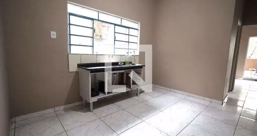 Casa com 1 quarto para alugar na Rua Ramalho Ortigão, Vila Luzita, Santo André