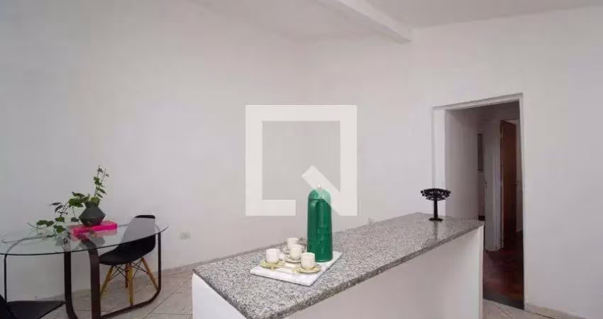 Casa com 2 quartos para alugar na Rua Luís Afonso, Piqueri, São Paulo