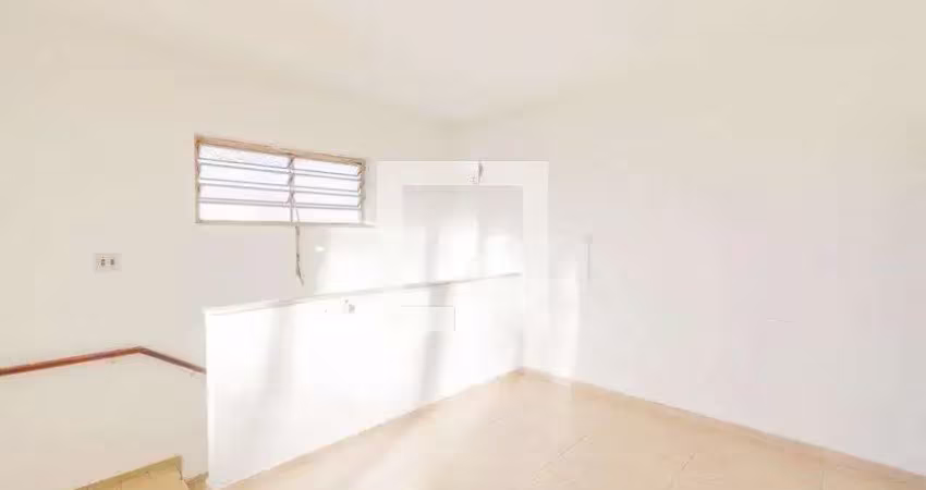 Casa com 2 quartos para alugar na Rua Fernão Pompeu de Camargo, Vila Marieta, Campinas