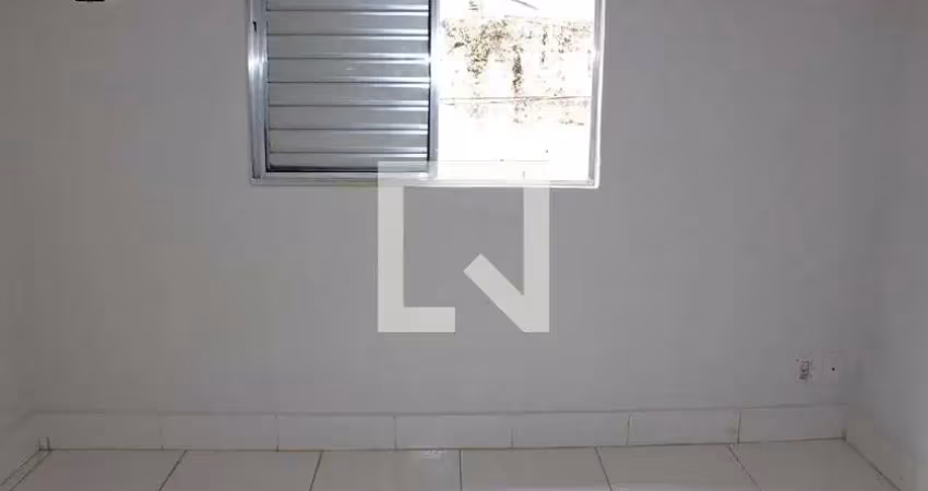 Casa com 2 quartos para alugar na Rua Venâncio Aires, Pompéia, São Paulo