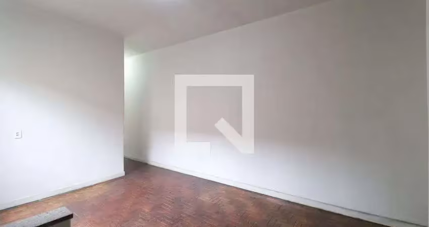 Casa com 2 quartos para alugar na Rua Curuçá, Vila Maria, São Paulo