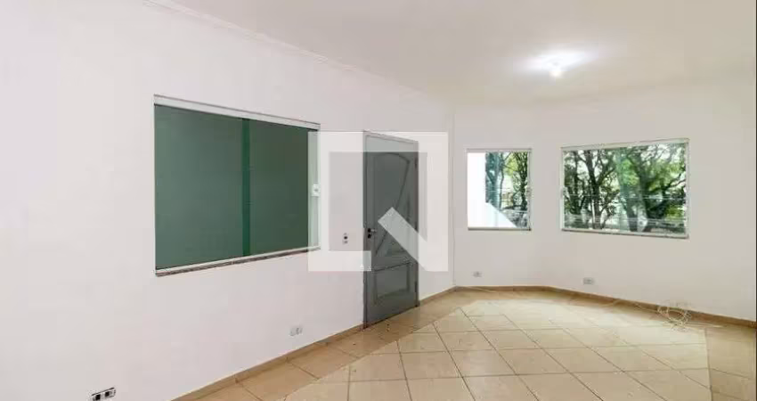 Casa com 3 quartos para alugar na Rua dos Guatambus, Vila Mazzei, São Paulo