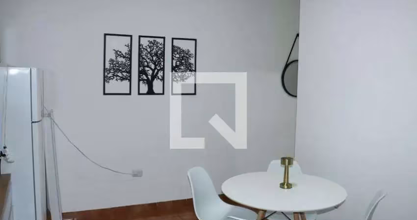 Casa com 1 quarto para alugar na Rua Nova Friburgo, Jardim Nova Cotia, Cotia