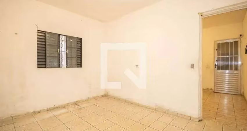 Casa com 1 quarto para alugar na Rua Belmiro Alves da Silva, Helena Maria, Osasco