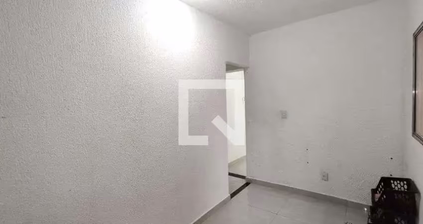 Casa com 1 quarto para alugar na Avenida Águas da Prata, Jardim Nova Poá, Poá