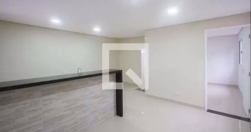 Casa com 1 quarto para alugar na Rua Anambé Preto, Jardim Miriam, São Paulo