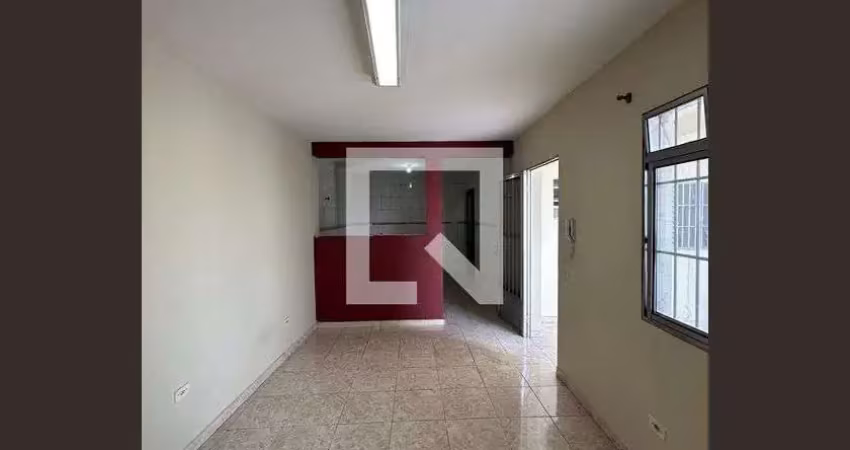 Casa com 2 quartos para alugar na Rua Afonso Vaz, Butantã, São Paulo