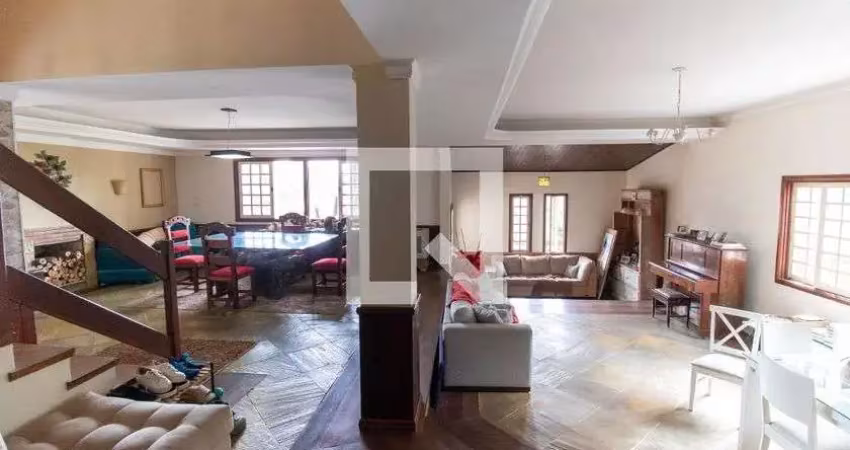 Casa com 5 quartos para alugar na Rua Aldemar de Paiva, Badu, Niterói