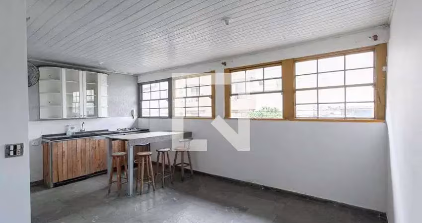 Casa com 2 quartos para alugar na Rua Getúlio de Oliveira Souza, Nacional, Contagem