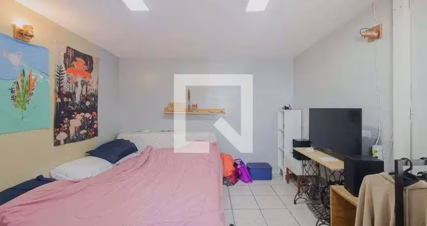 Casa com 1 quarto para alugar na Rua Amaro Cavalheiro, Pinheiros, São Paulo