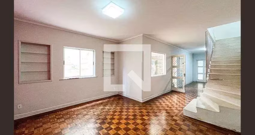 Casa com 4 quartos para alugar na Rua Espártaco, Vila Romana, São Paulo