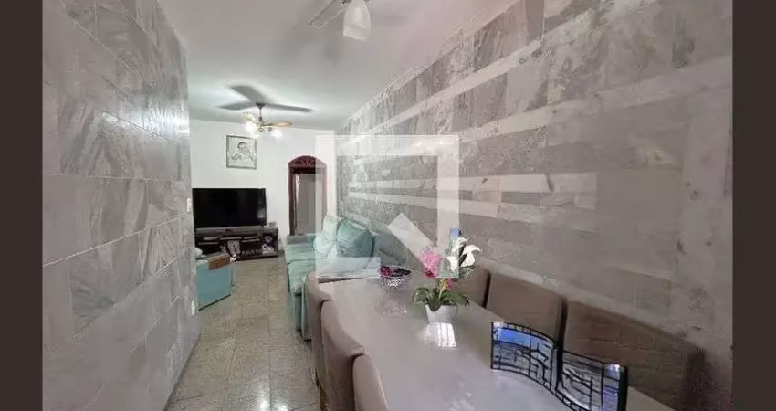 Casa com 4 quartos para alugar na Rua Castro Alves, Méier, Rio de Janeiro