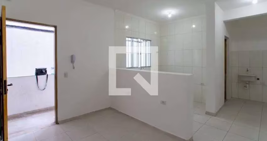 Casa com 1 quarto para alugar na Rua Elisa, Jardim Célia, Guarulhos