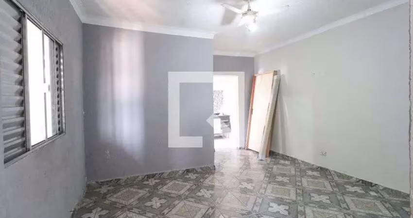 Casa com 2 quartos para alugar na Rua José Maria Peixoto, Jardim Peri, São Paulo