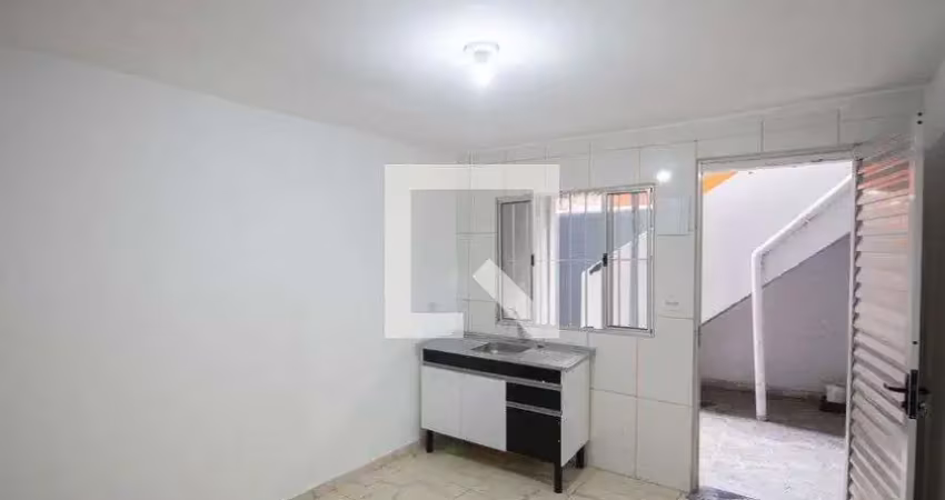 Casa com 1 quarto para alugar na Rua Itamonte, Vila Sabrina, São Paulo