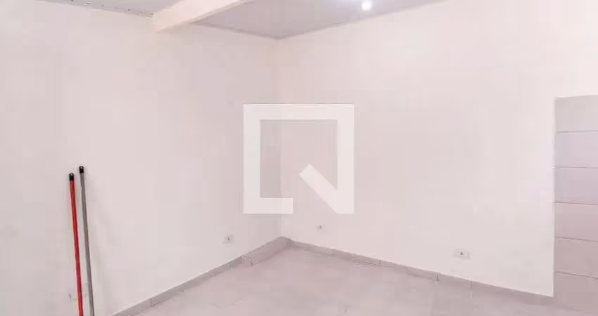 Casa com 1 quarto para alugar na Rua Silva Jardim, Belém, São Paulo