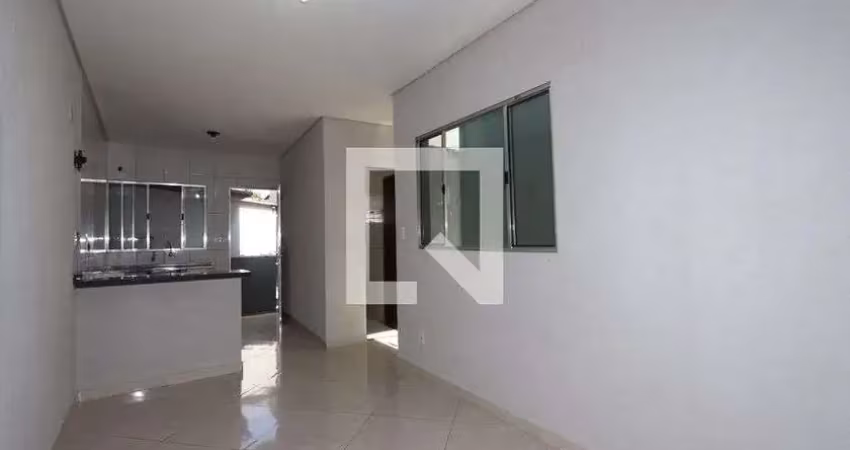 Casa com 2 quartos para alugar na Avenida Trumain, Vila Formosa, São Paulo