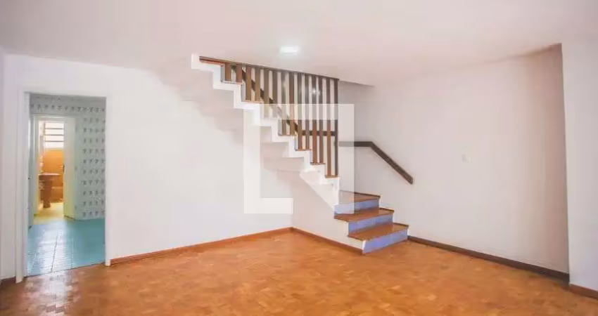 Casa com 3 quartos para alugar na Rua Forte de Itaipu, Saúde, São Paulo