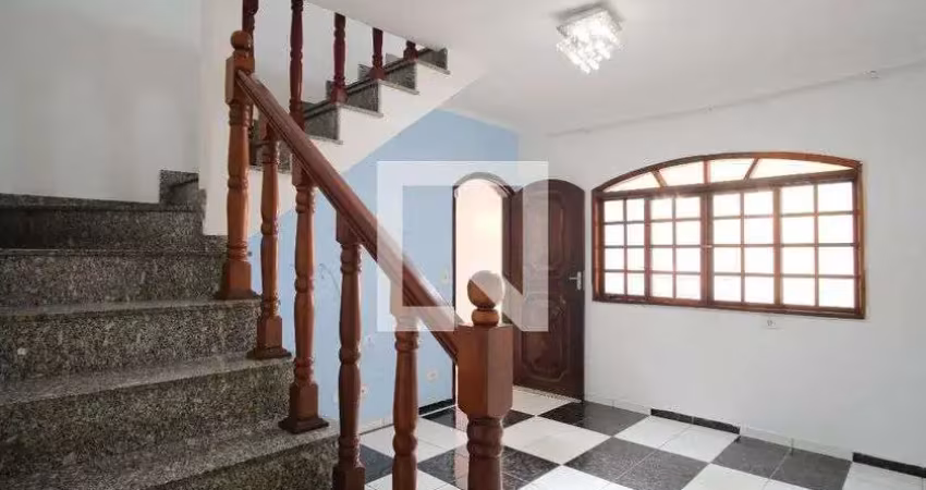 Casa com 3 quartos para alugar na Rua Ajuru, Tatuapé, São Paulo