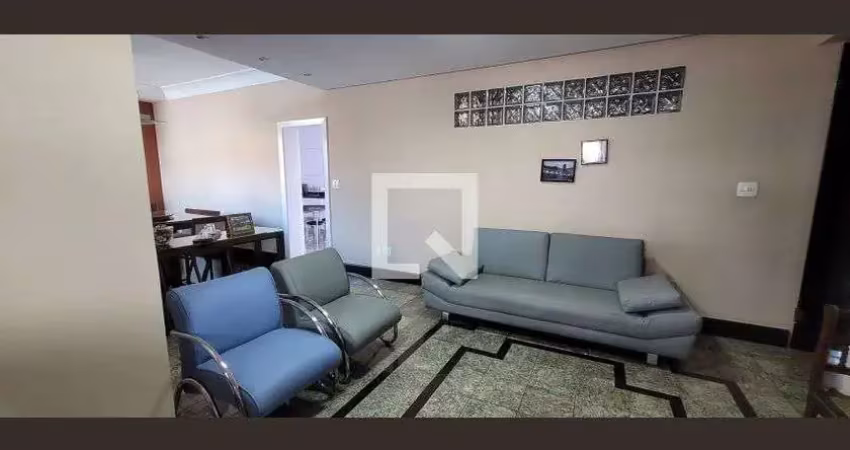 Casa com 6 quartos para alugar na Rua Imperatriz, Filadélfia, Betim